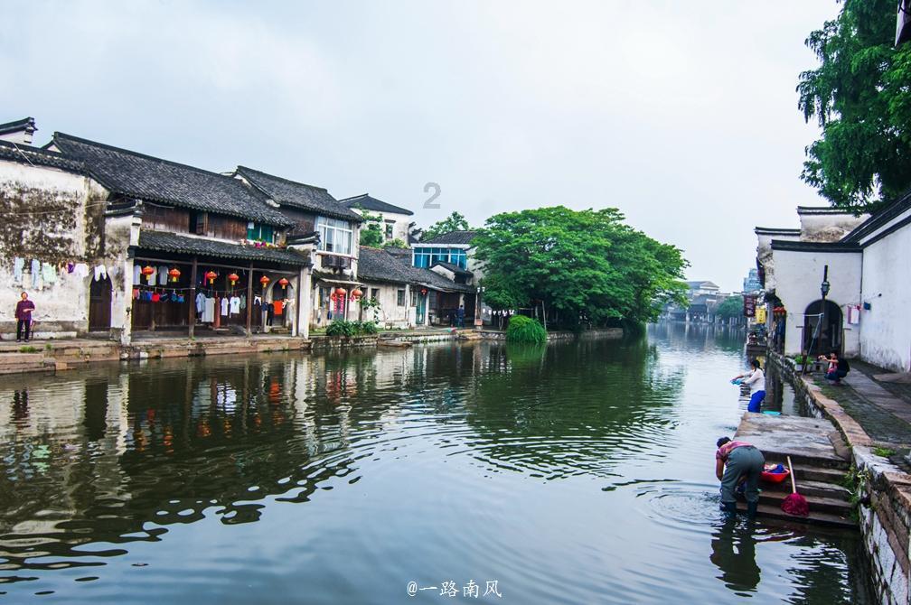 卡通红色汽车拼图